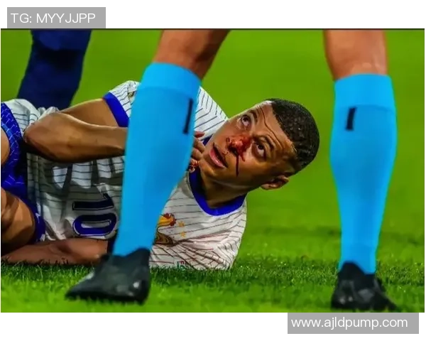 足球明星忍让瞬间集锦展现体育精神与团队合作的魅力